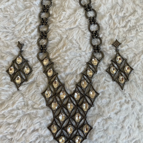 Stunning necklace with matching earring by RJ Graziano. Never worn - Picture 3 of 8